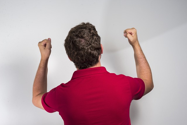 由奥利维拉 由奥利维拉